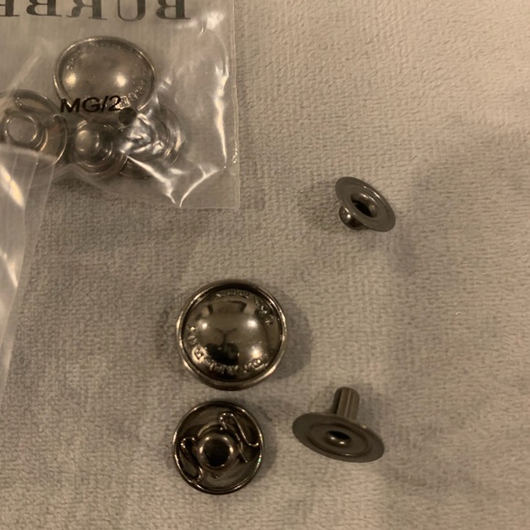 NEW Burberry Brit Gun Metal Snap Button Replacement - Picture 2 of 5